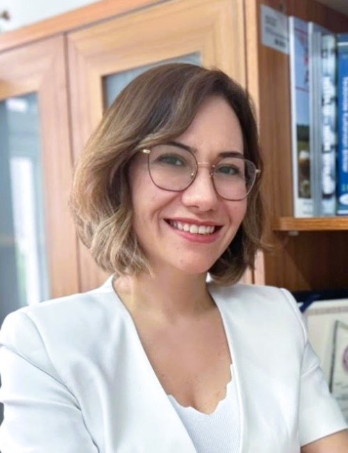 İpek Süntar